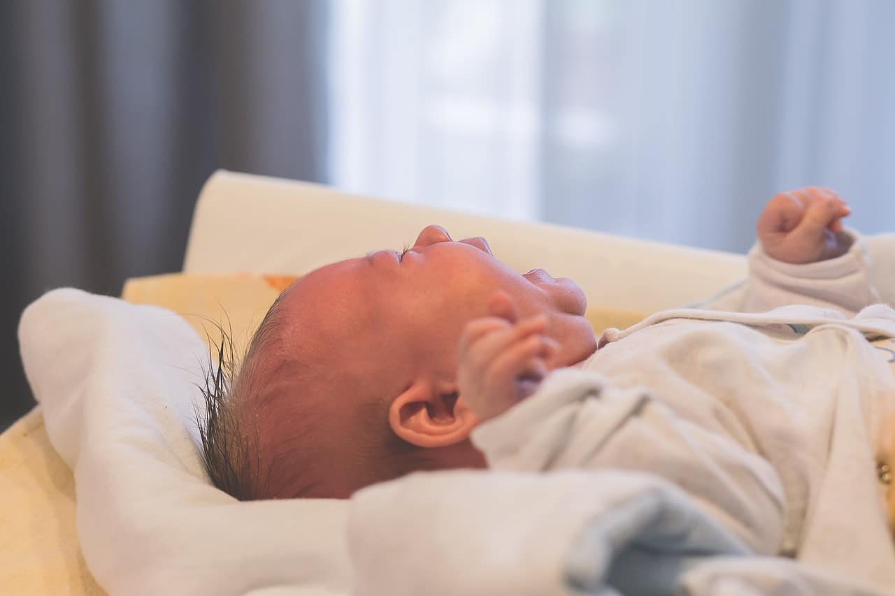 Dormir bebé pediatras  Blog sobre los gases del bebé